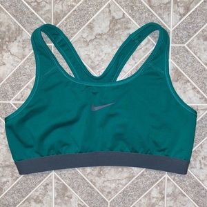 Women’s Nike Sports Bra, size large